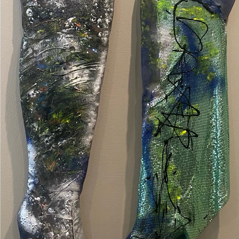 Abstract Art Sculpture with Green and Blue Accents - Picture 4 of 8